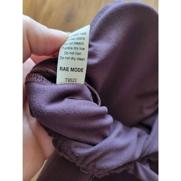 ‎Rae Mode Women's Purple Racerback Cutout Sports Bra Size Large - Picture 4 of 4